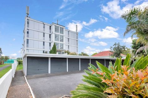 Photo of property in 2/10 Tagalad Road, Mission Bay, Auckland, 1071