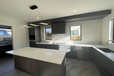 Photo of property in 421a Bucklands Beach Road, Bucklands Beach, Auckland, 2012