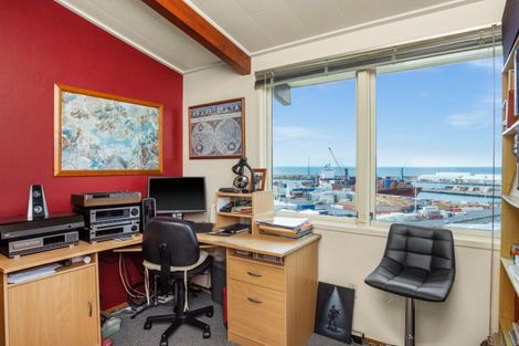 Photo of property in 2 Karaka Road, Bluff Hill, Napier, 4110