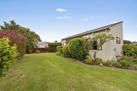 Photo of property in 2/386 Gloucester Street, Taradale, Napier, 4112