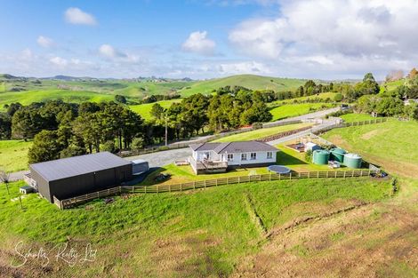 Photo of property in 194 Heatley Road, Whakapirau, Maungaturoto, 0583