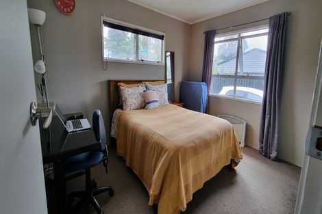 Photo of property in 17 Barbados Drive, Unsworth Heights, Auckland, 0632