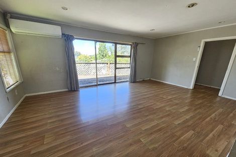 Photo of property in 30 Lyford Crescent, Sunnynook, Auckland, 0620