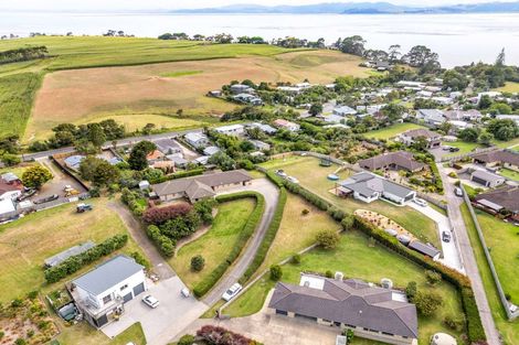 Photo of property in 12 Omana Avenue, Shelly Beach, Helensville, 0874