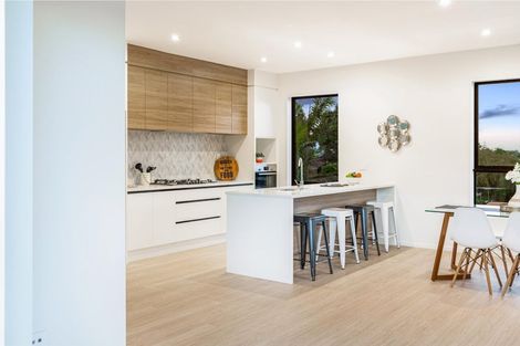 Photo of property in 16a Sheridan Drive, New Lynn, Auckland, 0600