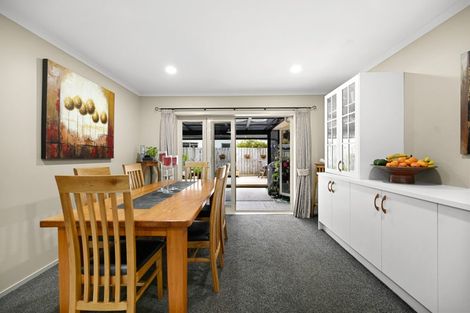 Photo of property in 9 Roderick Place, Rototuna, Hamilton, 3210