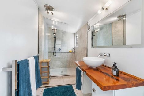 Photo of property in 132 Brightside Road, Stanmore Bay, Whangaparaoa, 0932