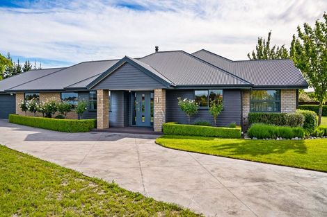 Photo of property in 12 Rossington Drive, West Melton, 7618