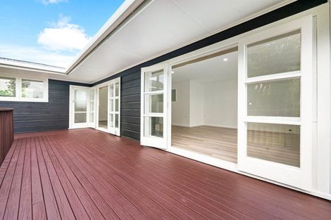 Photo of property in 13 Bond Crescent, Forrest Hill, Auckland, 0620