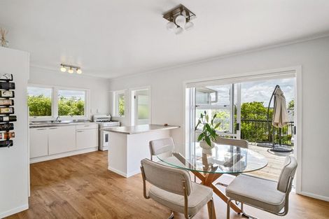 Photo of property in 3/619 Beach Road, Rothesay Bay, Auckland, 0630
