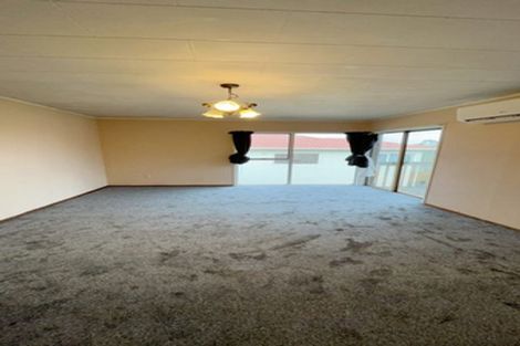 Photo of property in 1/65 Lavery Place, Sunnynook, Auckland, 0632