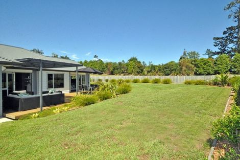 Photo of property in 9 Magnolia Lane, Kaukapakapa, Helensville, 0875