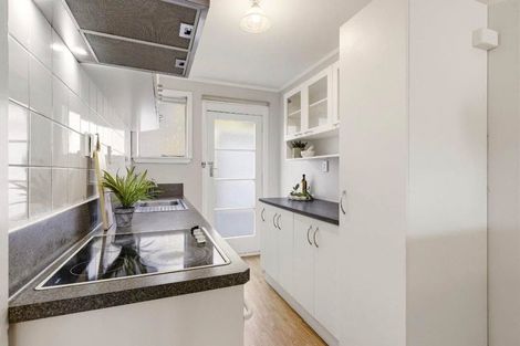 Photo of property in 2/22 Holly Road, St Albans, Christchurch, 8014