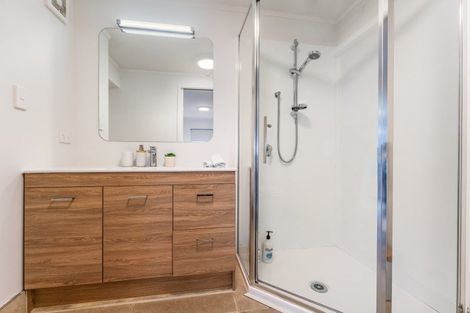 Photo of property in 1/30 Marine Parade, Mount Maunganui, 3116