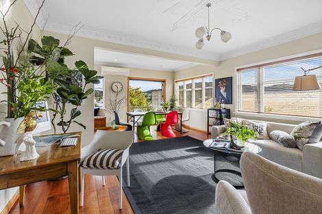 Photo of property in 9 Woburn Road, Northland, Wellington, 6012