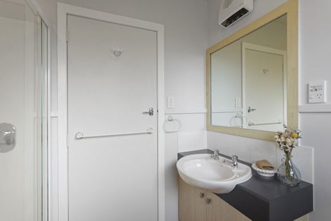 Photo of property in 2 Salmond Street, Hoon Hay, Christchurch, 8025