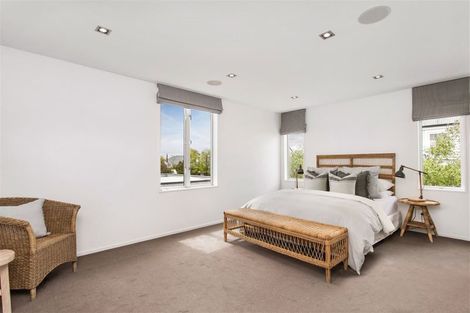 Photo of property in 43 Hawkesbury Avenue, St Albans, Christchurch, 8014