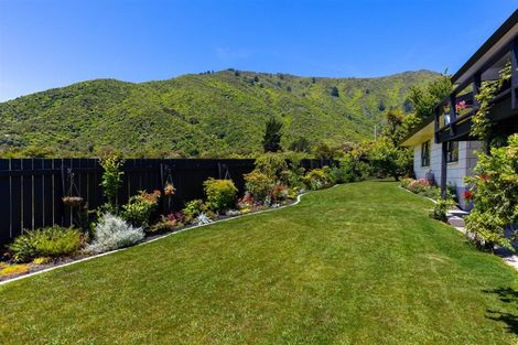 Photo of property in 108 Moana View Road, Waikawa, Picton, 7220