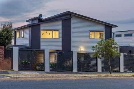 Photo of property in 131 Kowhai Road, Mairangi Bay, Auckland, 0630