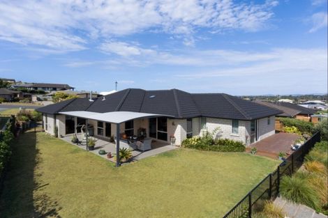 Photo of property in 12 Lynley Park Drive, Omokoroa, 3114
