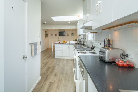 Photo of property in 12 Cranbrook Avenue, Burnside, Christchurch, 8053