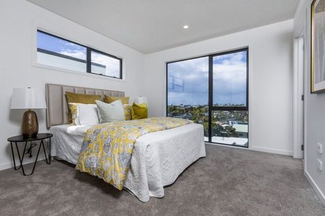 Photo of property in 591c East Coast Road, Browns Bay, Auckland, 0632