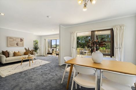 Photo of property in 2/14 Charles Street, Hauraki, Auckland, 0622