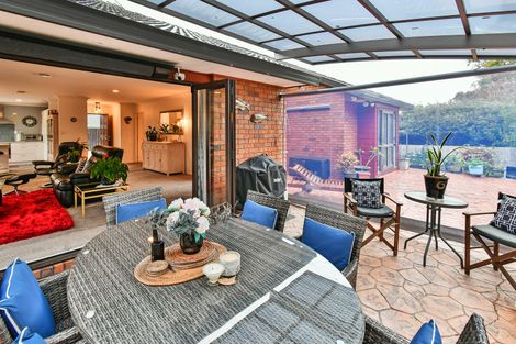 Photo of property in 2/27 Queen Street, Papakura, 2110