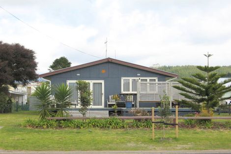 Photo of property in 123b Ocean Road, Whangamata, 3620