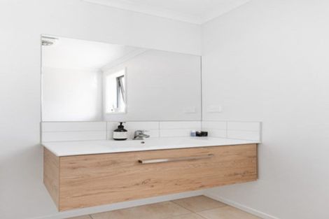 Photo of property in 78 Bert Wall Drive, Omokoroa, 3114