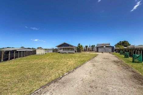 Photo of property in 38 Tongariro Street, Castlecliff, Wanganui, 4501