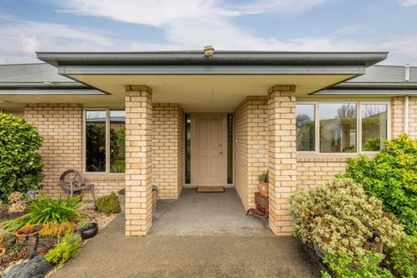 Photo of property in 6 Meeking Place, Aidanfield, Christchurch, 8025