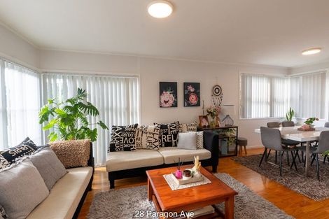 Photo of property in 28 Paragon Avenue, Beach Haven, Auckland, 0626