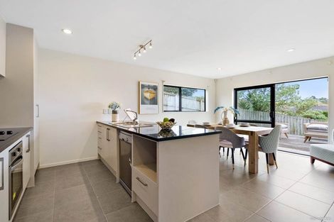 Photo of property in 69 Kirikiri Drive, Papakura, 2110