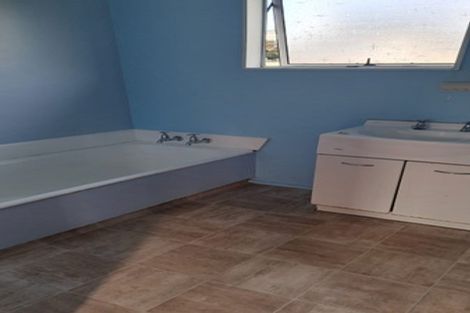 Photo of property in 9 Colorado Grove, Brooklyn, Wellington, 6021