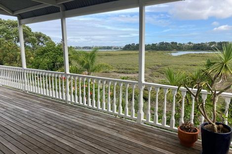 Photo of property in 11 Bulwer Street, Devonport, Auckland, 0624