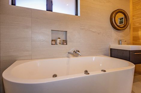 Photo of property in 1 Fern Lane, Ohakune, 4625