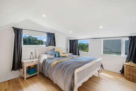 Photo of property in 28 Rangatira Road, Birkenhead, Auckland, 0626