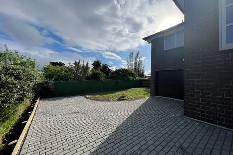 Photo of property in 47c Lynwood Road, New Lynn, Auckland, 0600