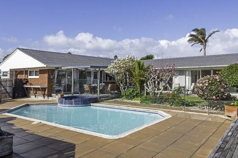 Photo of property in 10 Roadley Avenue, Sunnyhills, Auckland, 2010