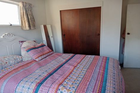 Photo of property in 22 Buckley Grove, Paraparaumu, 5032