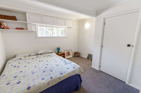 Photo of property in 18 Kiwi Crescent, Tawa, Wellington, 5028