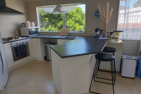 Photo of property in 26 Edwards Avenue, Henderson, Auckland, 0610