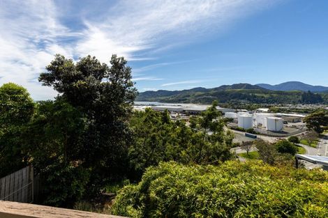 Photo of property in 52 Queens Road, Stepneyville, Nelson, 7010