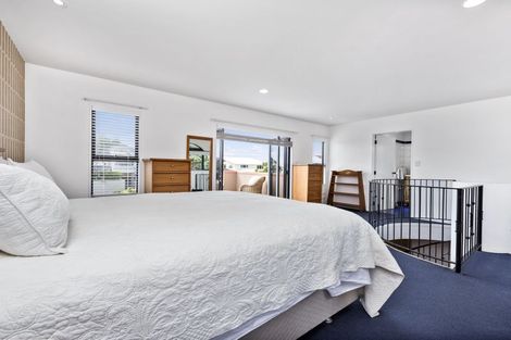 Photo of property in 80 Karewa Parade, Papamoa Beach, Papamoa, 3118