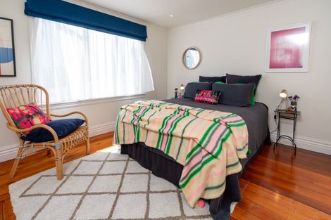 Photo of property in 4 The Crescent, Roseneath, Wellington, 6011