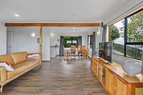 Photo of property in 1/254 Sturges Road, Henderson, Auckland, 0612