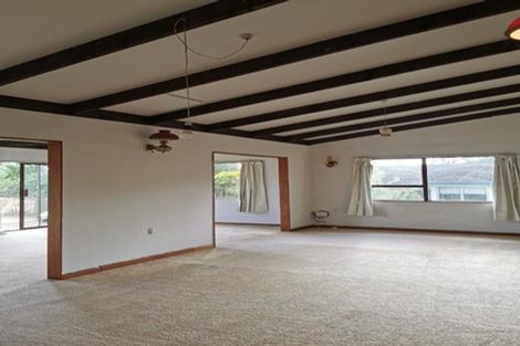 Photo of property in 355 Whangaparaoa Road, Stanmore Bay, Whangaparaoa, 0932