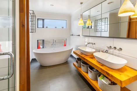 Photo of property in 294 Inland Road North, Tikorangi, Waitara, 4383