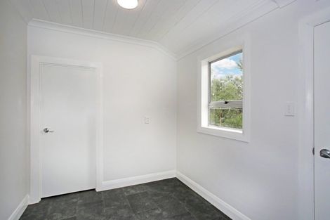 Photo of property in 1 Cadman Street, Dannevirke, 4930